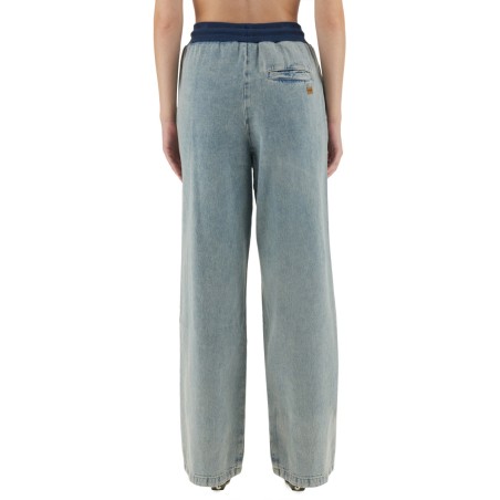 JEANS IN DENIM