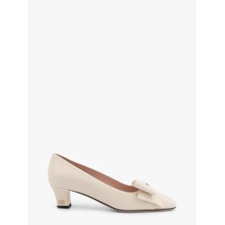 Valentino garavani bowow leather décolleté with bow detail