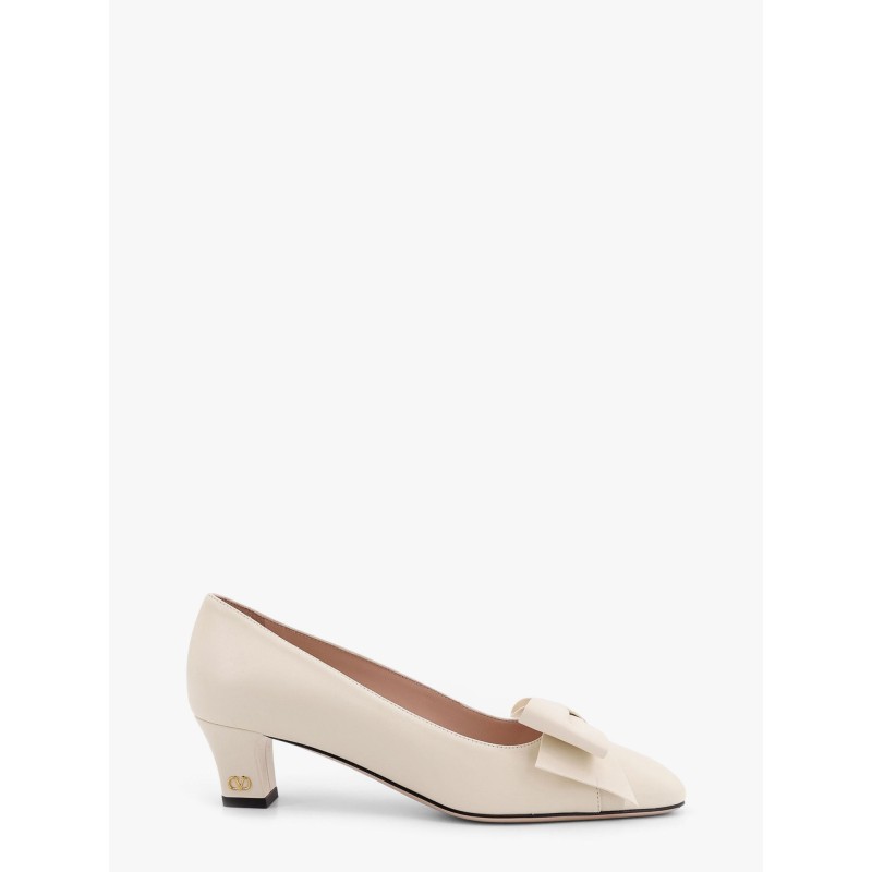 Valentino garavani bowow leather décolleté with bow detail