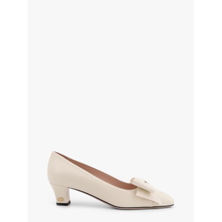 Valentino garavani bowow leather décolleté with bow detail