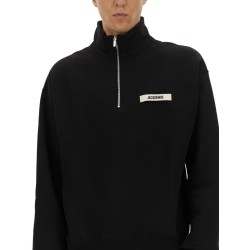 ZIPPERED TURTLENECK SWEATSHIRT