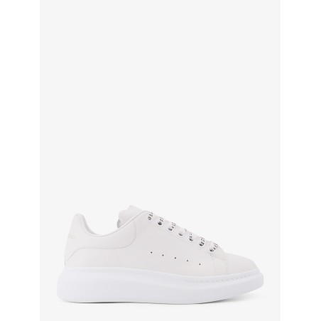 Leather low-top sneakers