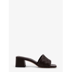 Leather heel sandals with Intrecciato motif