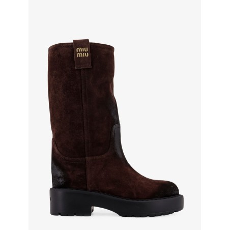 Suede boots