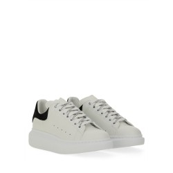 OVERSIZED SNEAKER