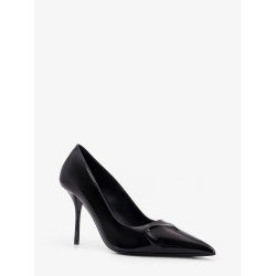 Patent leather decolleté