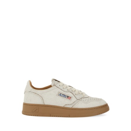 MEDALIST LOW SNEAKER