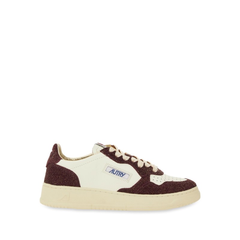 MEDALIST LOW SNEAKER