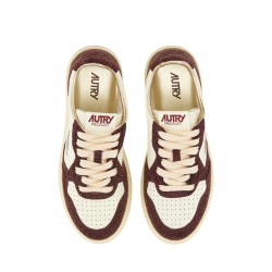 MEDALIST LOW SNEAKER