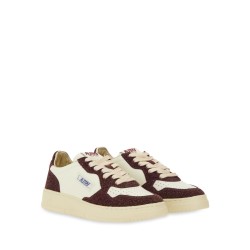 MEDALIST LOW SNEAKER