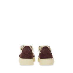 MEDALIST LOW SNEAKER