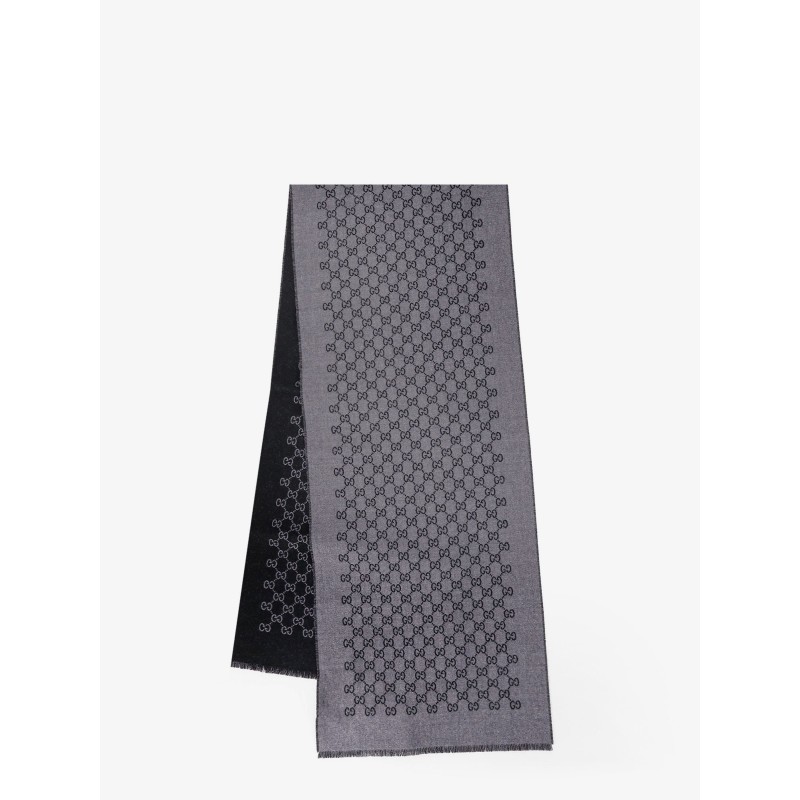 Reversible jacquard wool scarf