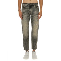 JEANS IN DENIM