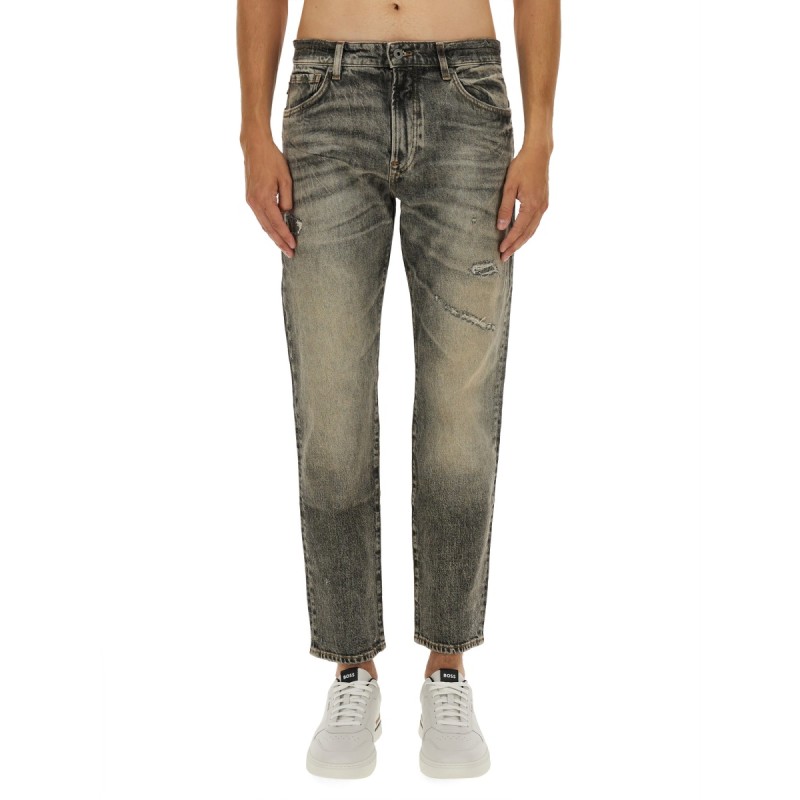 JEANS IN DENIM
