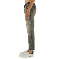 JEANS IN DENIM