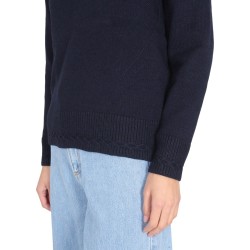 V-NECK SWEATER