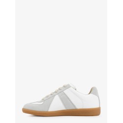 Replica low-top leather sneakers with suede inserts