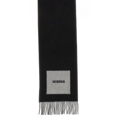 THE "ROND CARRÉ" SCARF