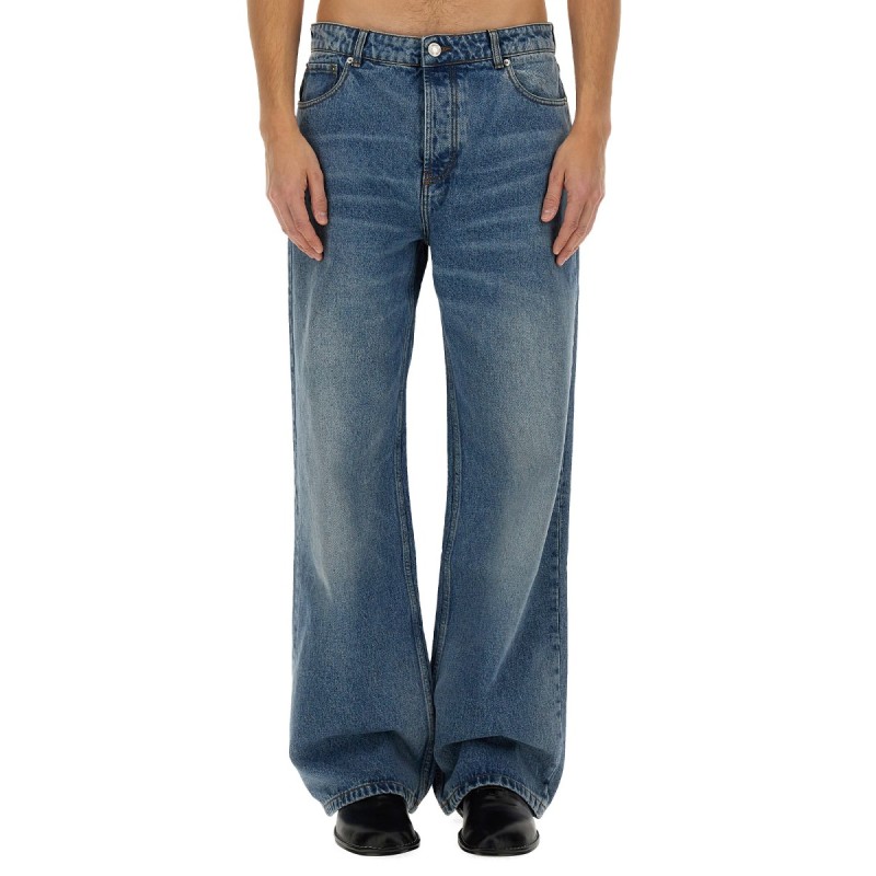 LARGE FIT JEANS
