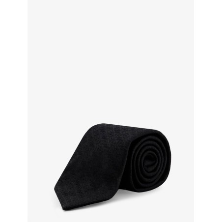 Silk tie