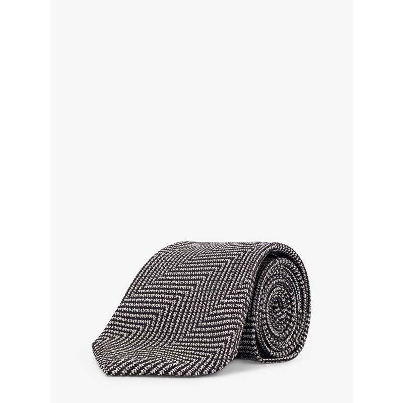 Silk tie