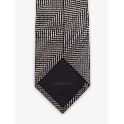 Silk tie