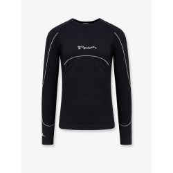 Seamless stretch fabric t-shirt