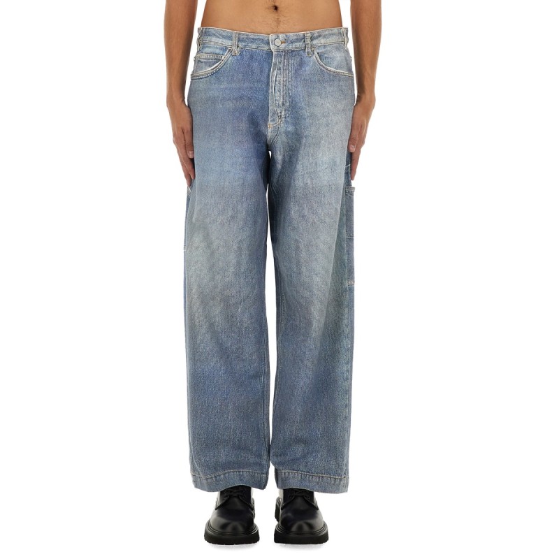 JEANS IN DENIM