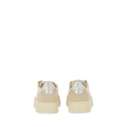 MEDALIST LOW SNEAKER