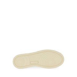 MEDALIST LOW SNEAKER