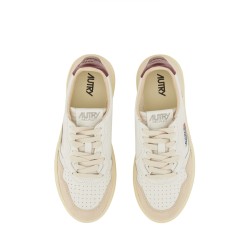 MEDALIST LOW SNEAKER