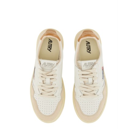 MEDALIST LOW SNEAKER