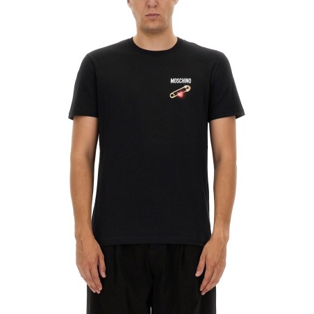 T-SHIRT WITH LOGO PATCH