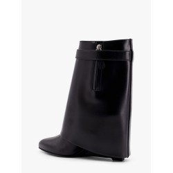 Sharklock leather ankle boots