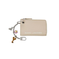 ZIPPERED WALLET WITH PENDANT