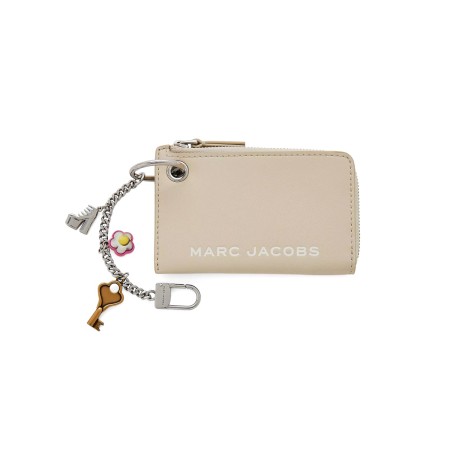 ZIPPERED WALLET WITH PENDANT