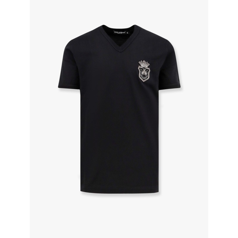 Cotton t-shirt with hand-embroidered patch