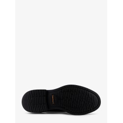 Leather lace-up shoe
