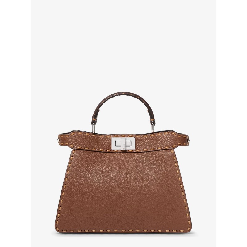 Peekaboo IseeU Small leather shoulder bag with Selleria macro stitching