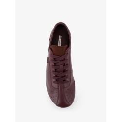 Leather low-top sneakers
