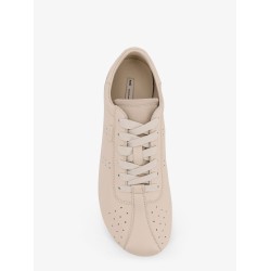 Leather low-top sneakers