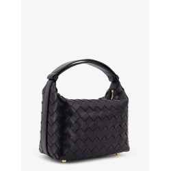Wallace leather shoulder bag with Intrecciato motif