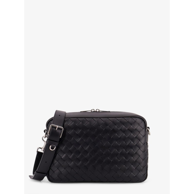 Leather shoulder bag with Intrecciato motif