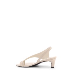 Leather thong sandals