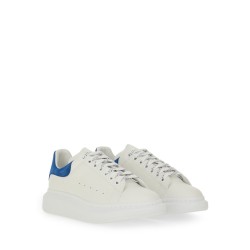 OVERSIZED LEATHER SNEAKER