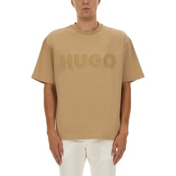 OVERSIZED LOGO T-SHIRT