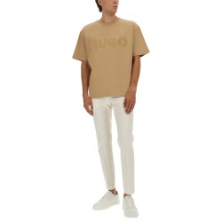 OVERSIZED LOGO T-SHIRT