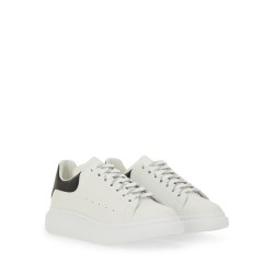 OVERSIZED SNEAKER