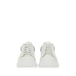 OVERSIZED SNEAKER