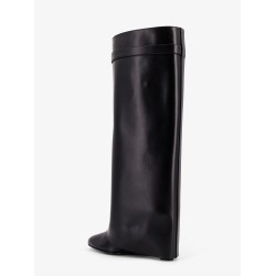 Shark Lock leather boots